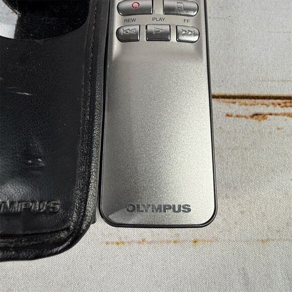 Olympus DS-2 Silver Digital Voice Recorder 64MB LCD Display 3.5mm Jack - Picture 3 of 7